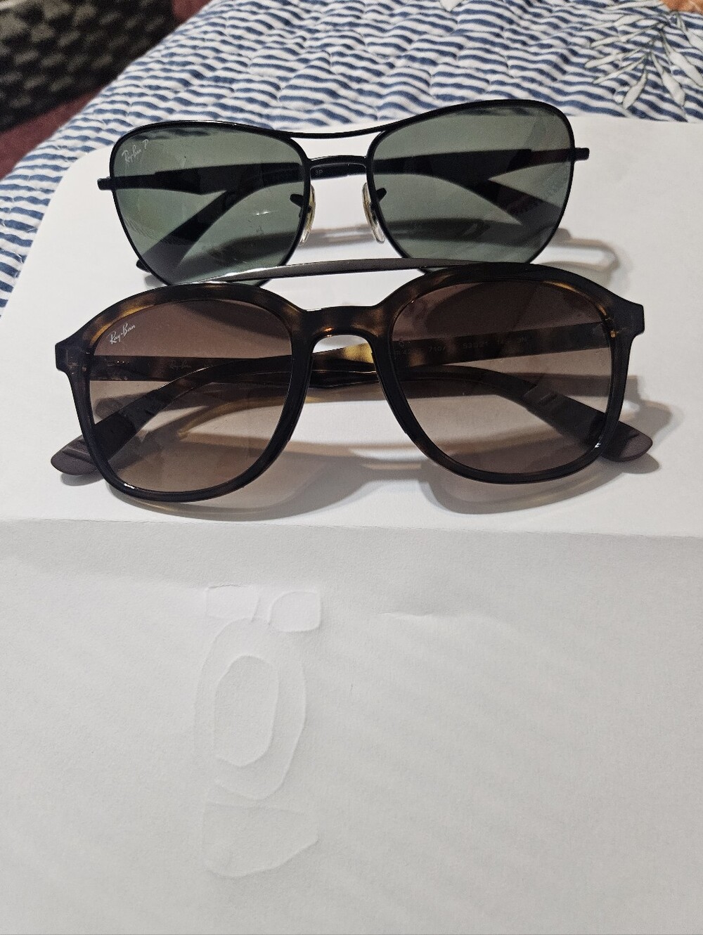 2 Pair Of Ray Ban Sunglasses
